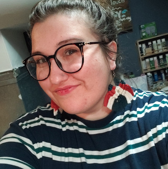 Meet your Posher, Carlie - Picture 1 of 1